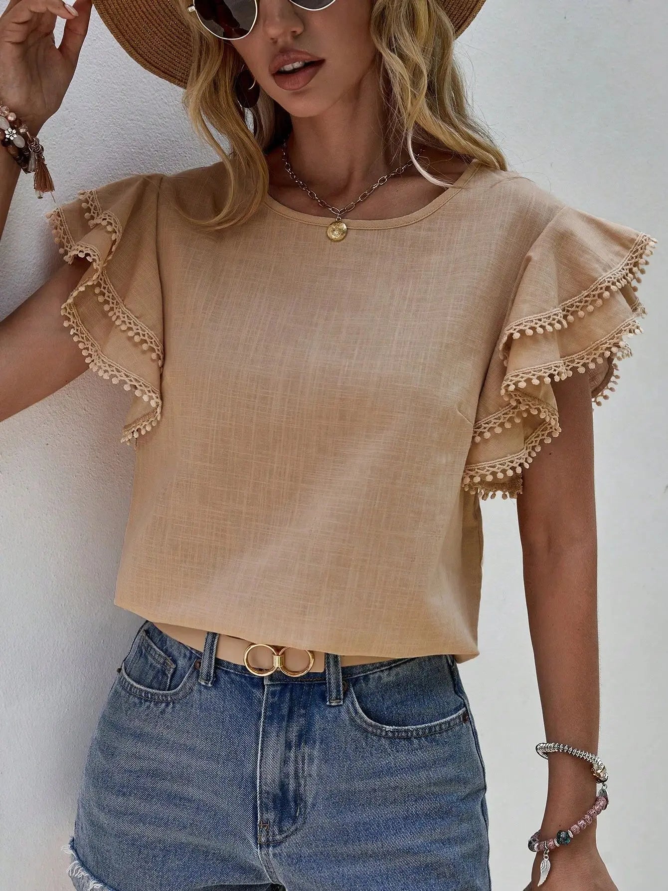 Blusa Feminina Casual com Babados e Manga Borboleta
