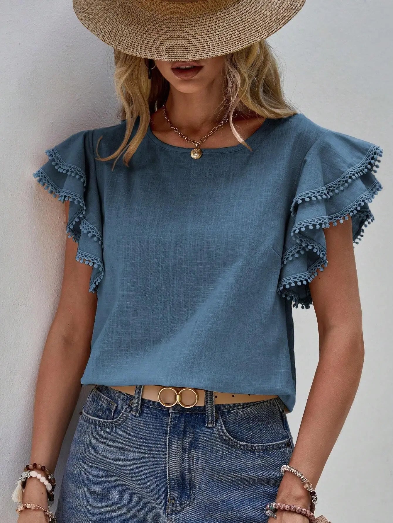Blusa Feminina Casual com Babados e Manga Borboleta